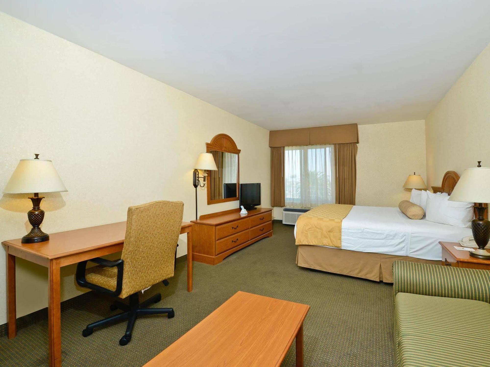 Best Western Of Long Beach Eksteriør bilde